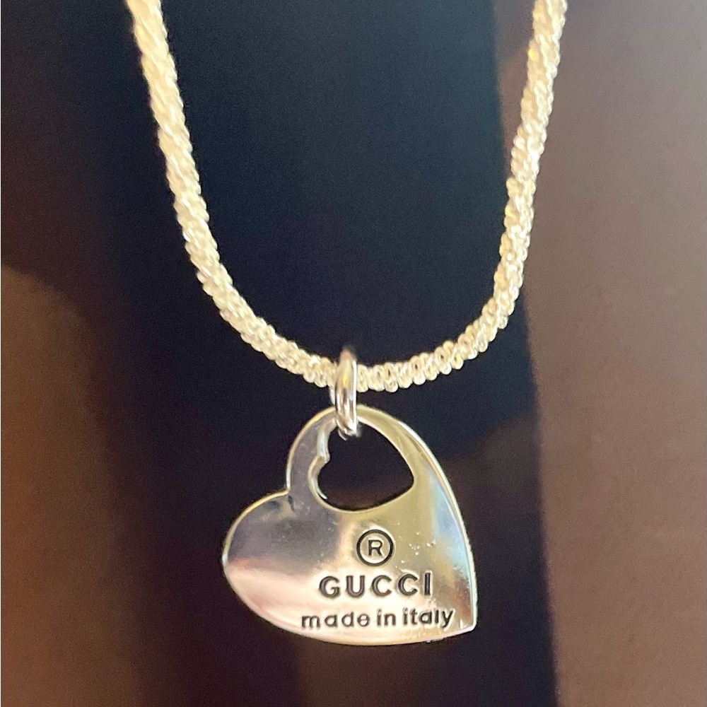 Gucci, silver Heart Pendant Necklace